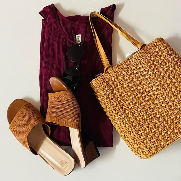 Vintage Thao’s Tailor Burgundy Button-Back Midi Dress Size XS EUC - Picture 2 of 12